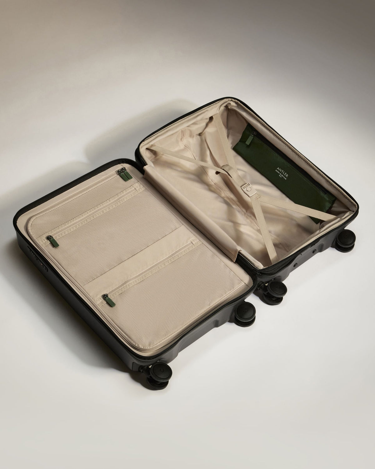 Large Carry-on Luggage Set in Black - Icon Stripe