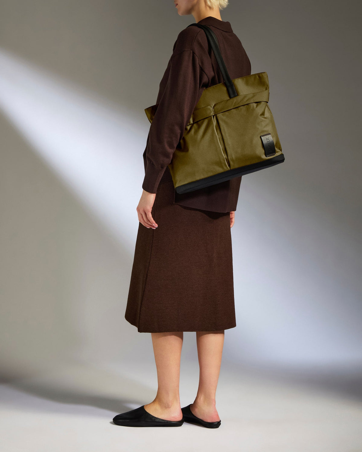 Urban Core Tote Bag in Olive Green