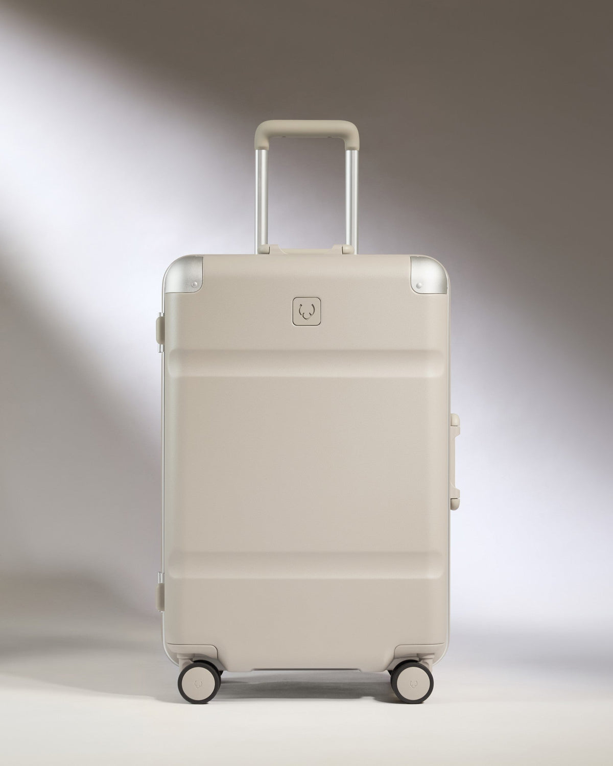 Medium Luggage in Sandstone - Heritage Stripe