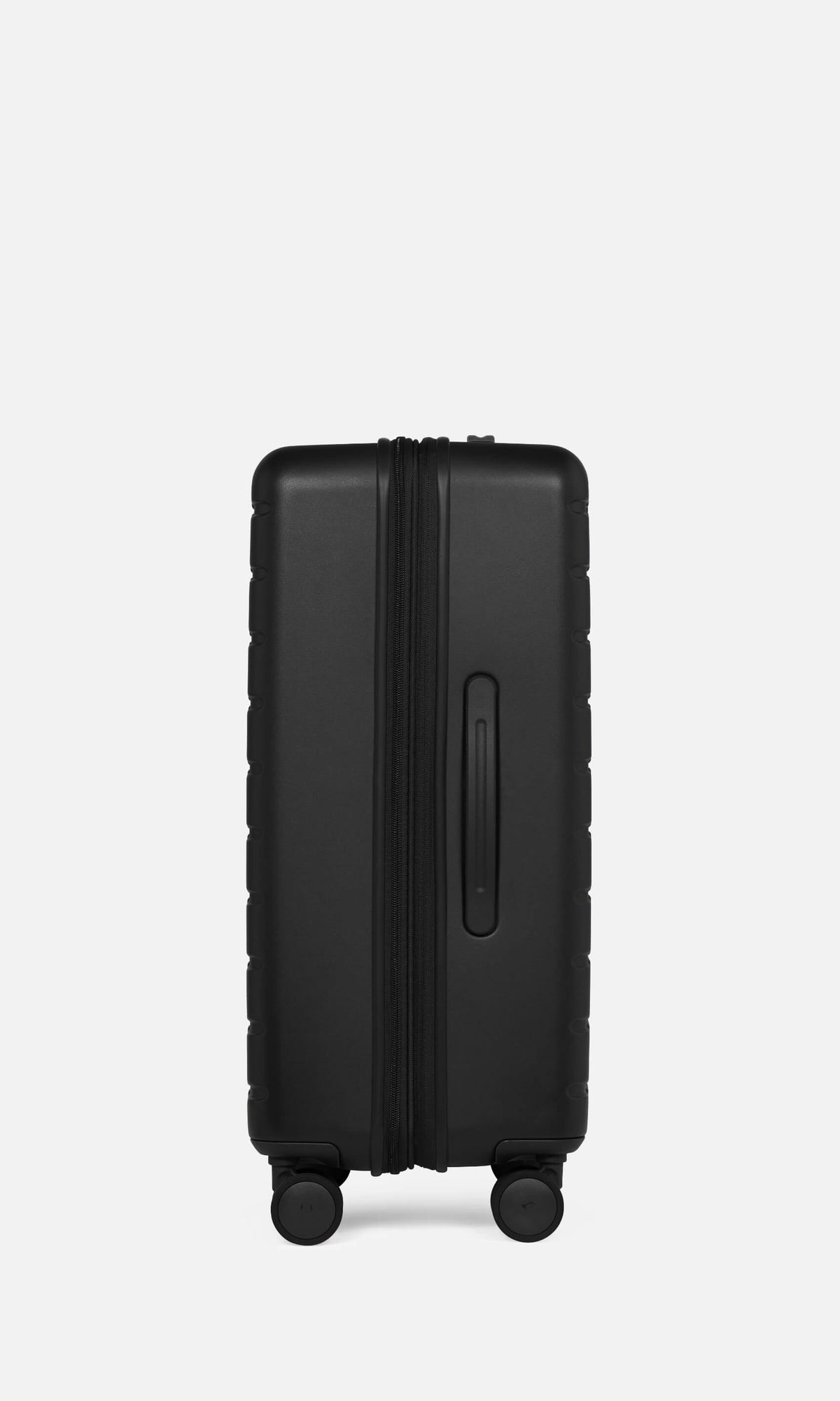 Medium Luggage in Midnight Black - Stamford 2.0