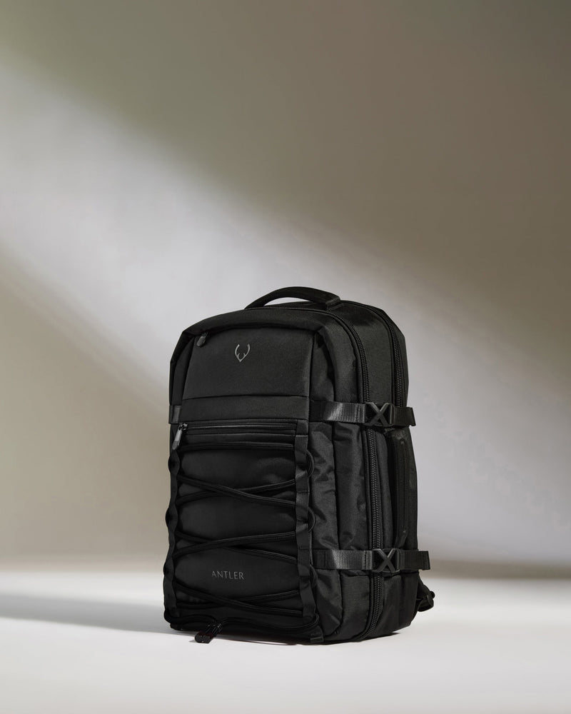 Discovery 28L Backpack in Black