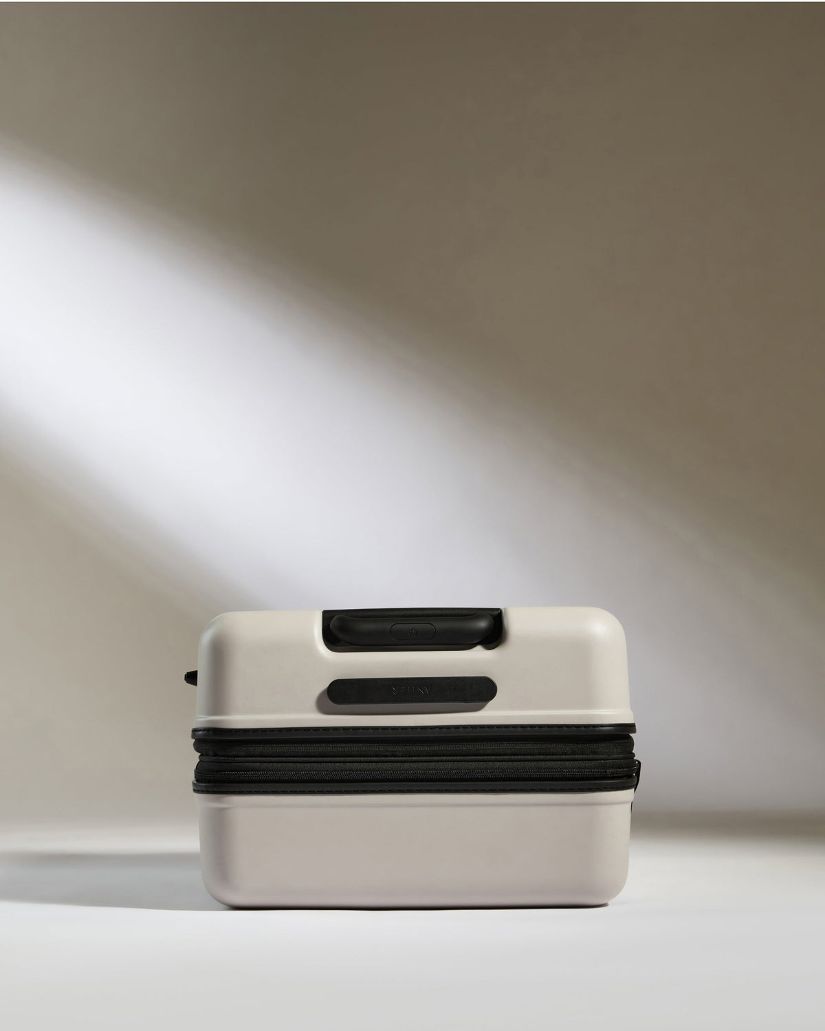 Medium Luggage in Taupe - Icon Stripe