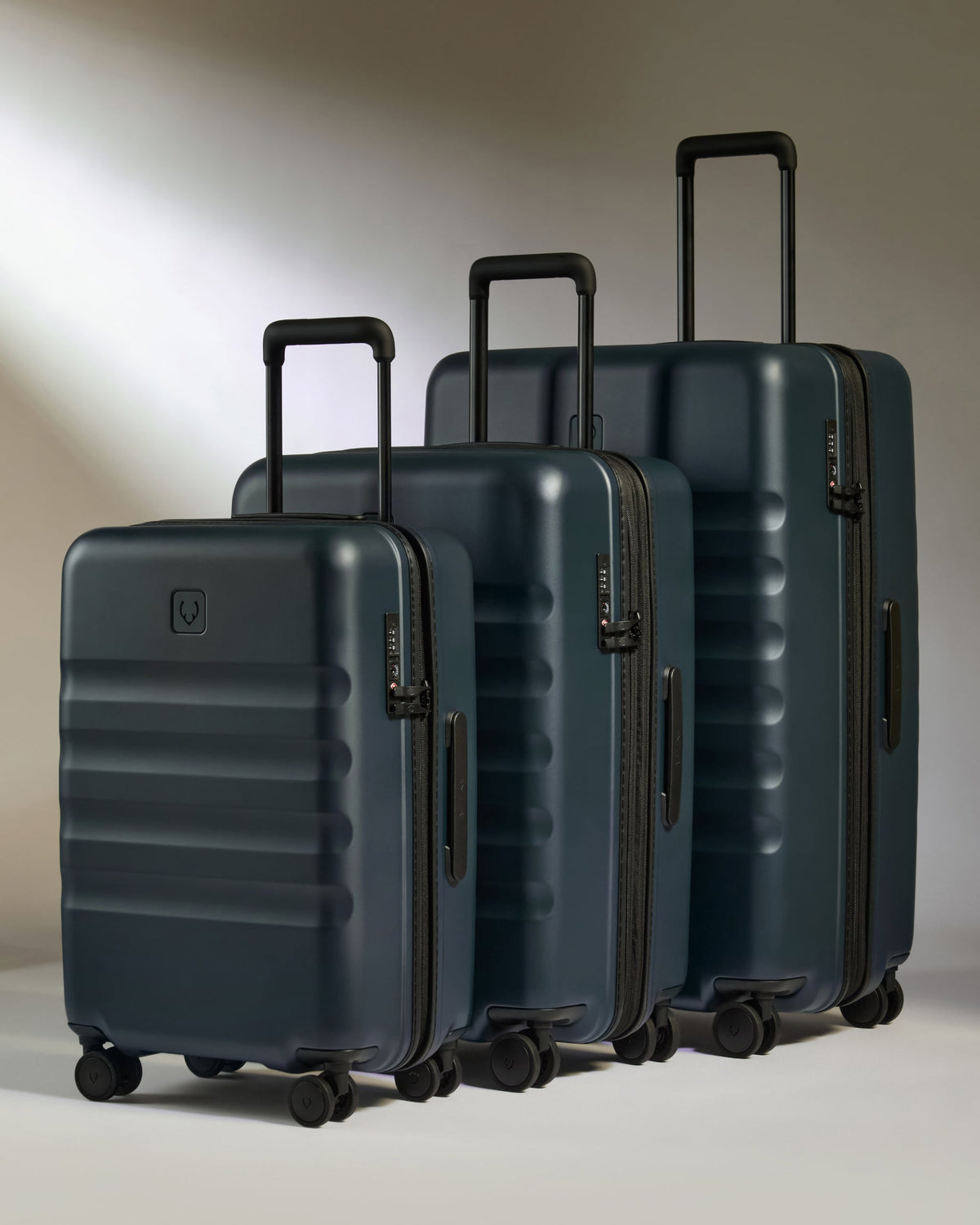 Large Carry-on Luggage Set in Indigo Blue - Icon Stripe
