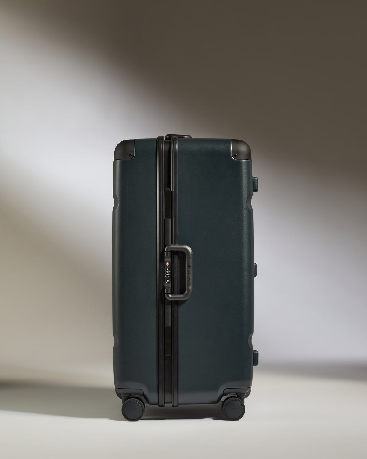 Trunk Luggage in Basalt Navy - Heritage Stripe