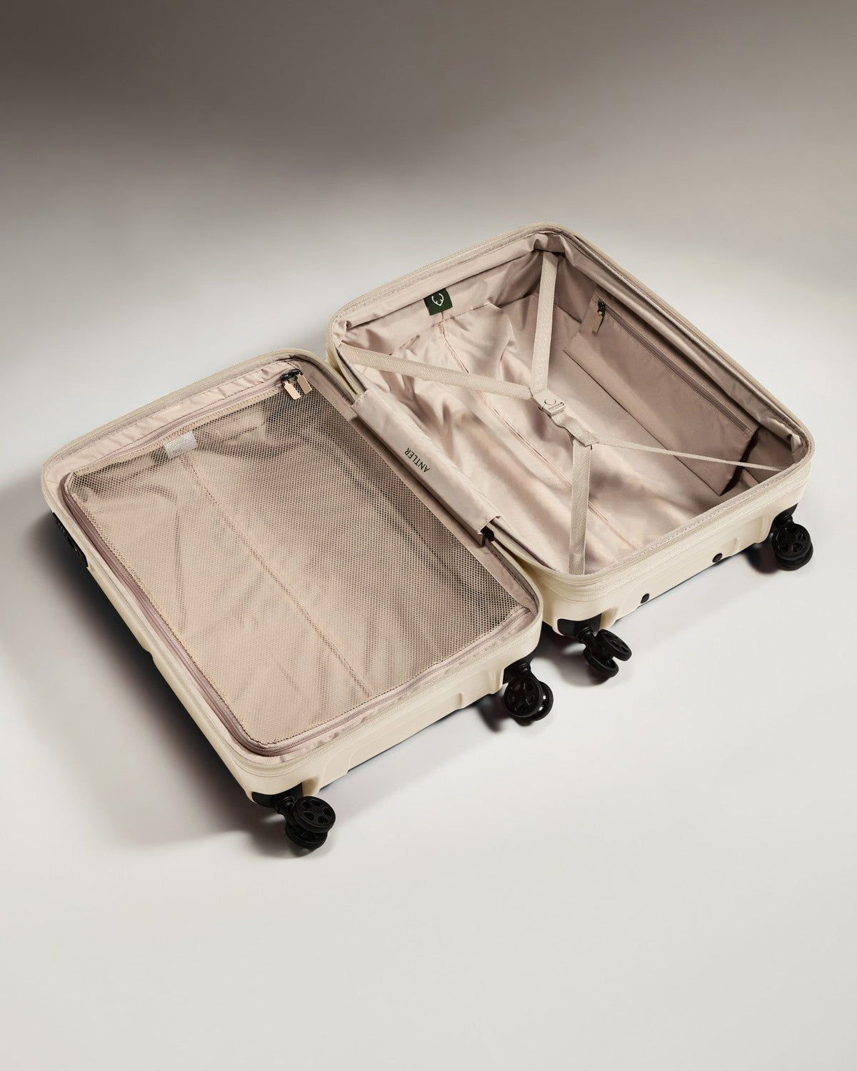 Medium Luggage in Warm Taupe - Single Stripe