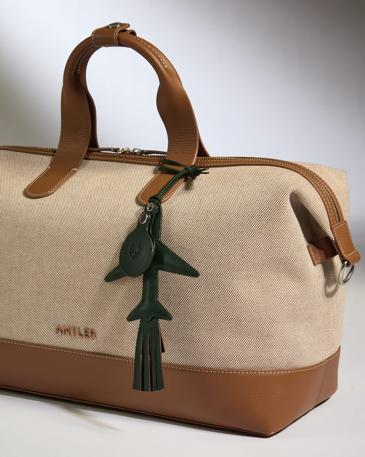 Heritage Leather Aeroplane AirTag Holder in Green