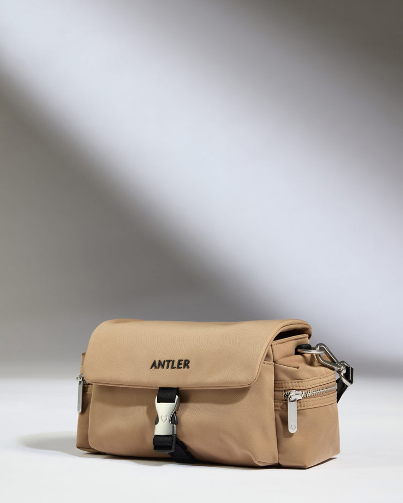 Icon Mini Messenger in Sand