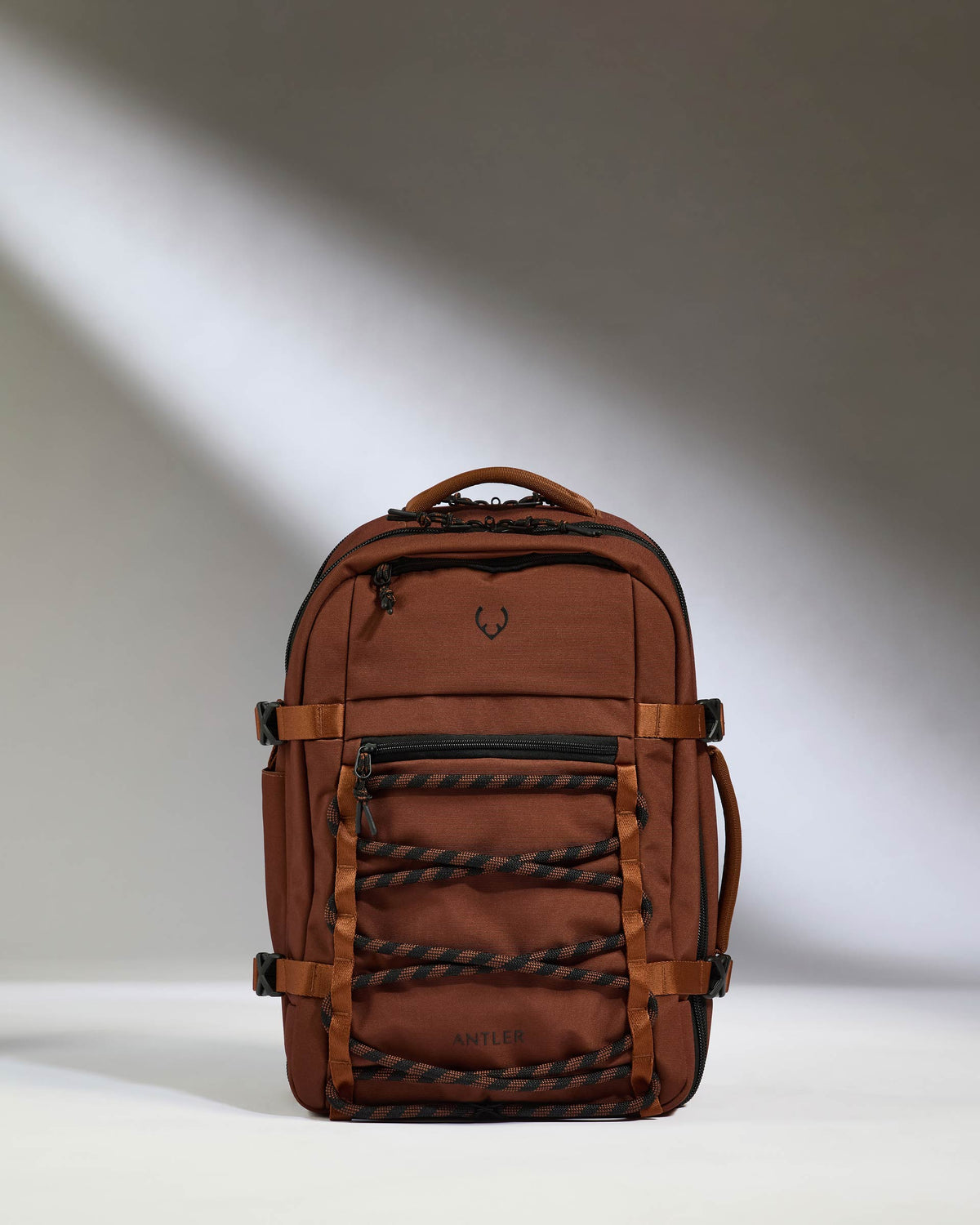 Discovery 28L Backpack in Clay Brown