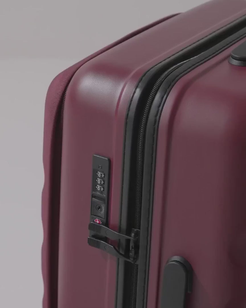 Product gallery video — carry-on-with-pocket-luggage-cedar-red-icon-stripe — position 2 — 7ecd959d1111