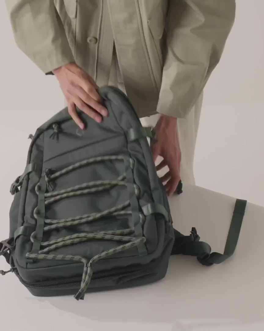 Product gallery video — discovery-28l-backpack-meadow-purple — position 2 — 1a0dbc4e7887